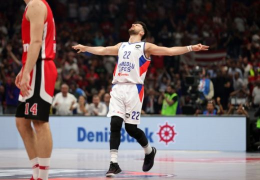 Micić odlučio dramu protiv Olimpijakosa – Efes je u finalu EL!