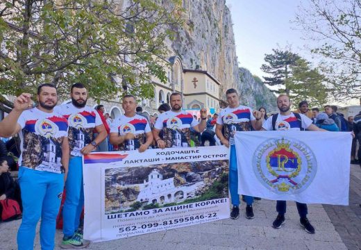 Šest mladića nakon 12 dana pješačenja stigli na Ostrog