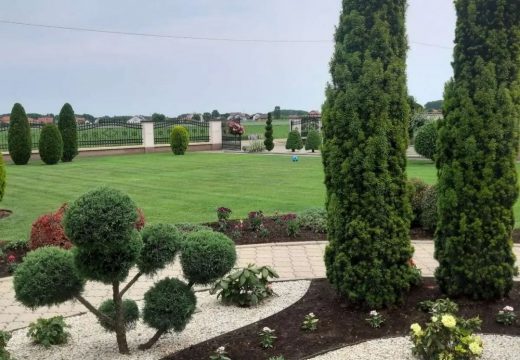 Evo kako izgleda najljepše dvorište u Semberiji