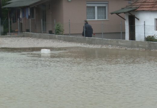 U Čeliću alarmantno stanje. U Zvorniku uništeni usjevi. U Semberiji strahuju