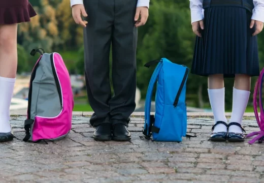 Srbija:Obaveza đaka je da dolaze pristojno obučeni na nastavu