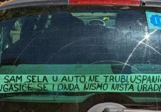 Zanimljiva poruka na automobilu preplavila društvene mreže: Ne trubi, uspaničiću se