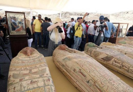 U Egiptu otkriveno preko 150 antičkih statua i 250 sarkofaga