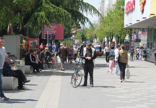 Tokom dana sunčano i veoma toplo