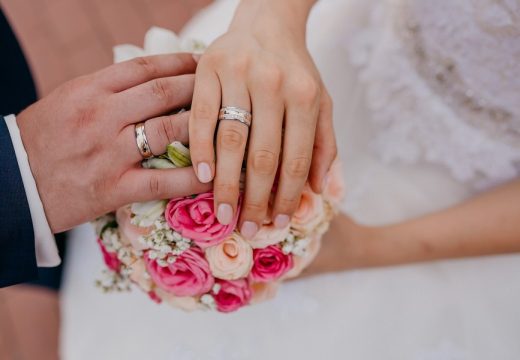 Mladenci postali hit: Uradili nevjerovatnu stvar da bi ispoštovali tradiciju