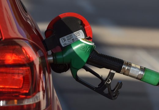Rezervoar goriva od početka godine skuplji za 70 KM