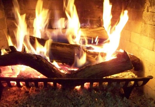 Na team buildingu u Švajcarskoj hodali po žeravici, 13 ih završilo u bolnici