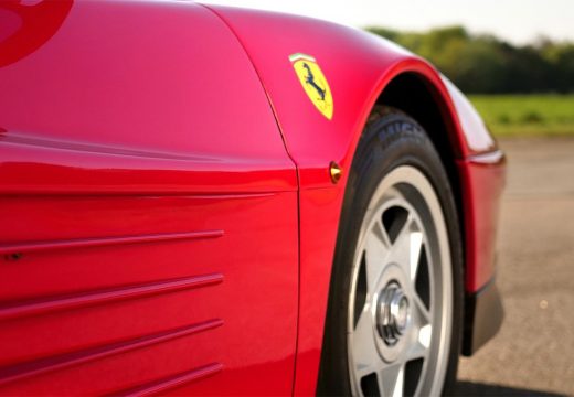 Češka policija “ferarijem” juri kriminalce