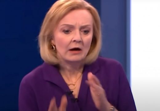 Prekinuta debata kandidata za premijera Britanije, voditeljica pala u nesvijest (Video)