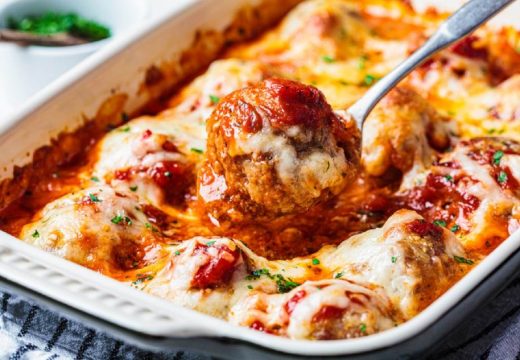 Prijedlog za danas: Ćufte u paradajz sosu iz rerne