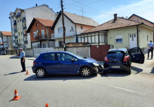 Detalji saobraćajne nesreće : Povrijeđeno dvoje djece