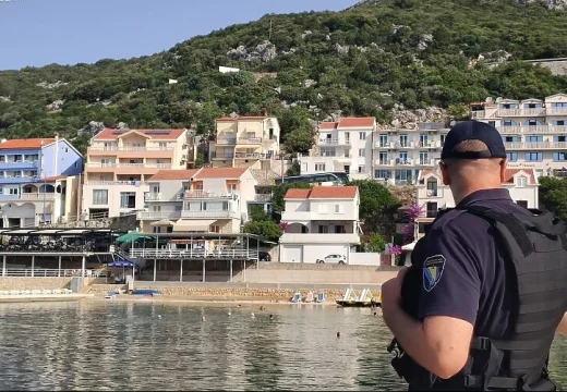 Pucnjava ispred hotela “Sunce” u Neumu, ranjena jedna osoba