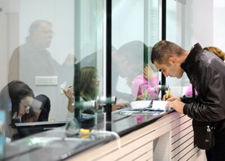 Na adrese stižu koverte sa većim ratama