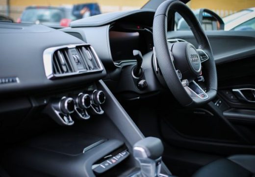 Volan može da se zagrije i do 52 stepena: Temperatura u kolima može dostići zapanjujuće cifre