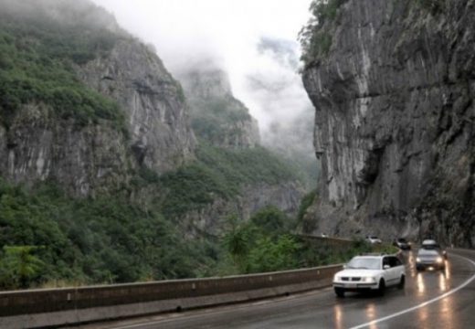 Kolovozi mokri i klizavi