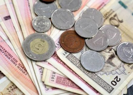 Zaposlenima u institucijama BiH topli obrok povećan na 11 KM, veća i naknada za prevoz