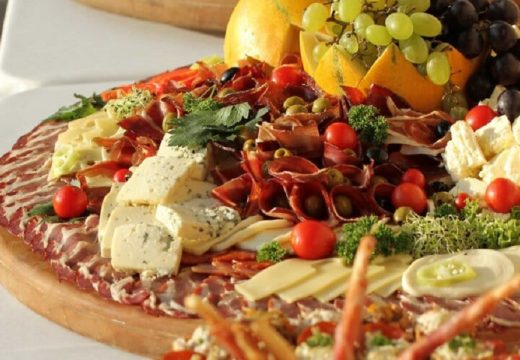 Pravite večernju zabavu, pogledajte šta servirati gostima