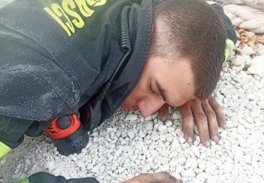 Nakon dvodnevne borbe s vatrom klonuli od umora