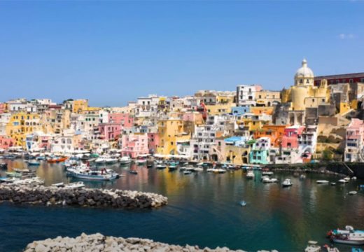 Plivanje u pećini, hranjenje golubova: 10 stvari koje nikad ne bi trebalo da radite u Italiji