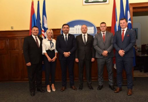 Preko 30 delegacija iz zemlje i regiona na prijemu u gradskoj upravi