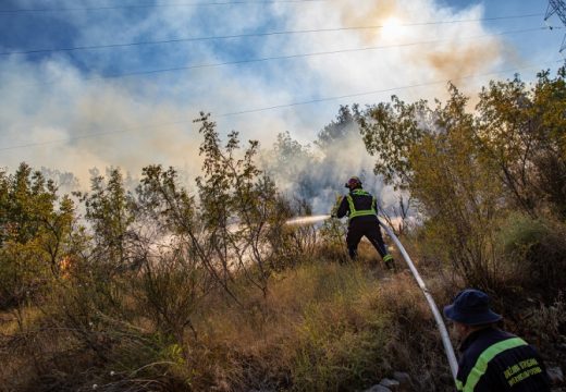 Prilikom gašenja požara stradao 42-godišnji vatrogasac