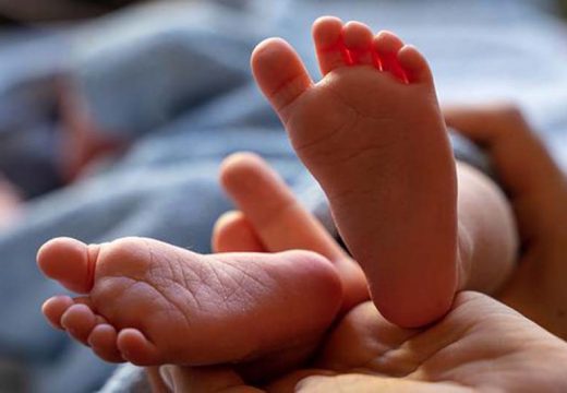 Ljekar i vozač saniteta porodili trudnicu na putu u bolnicu