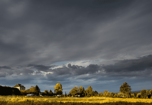 Danas pretežno sunčano, poslije podne kiša