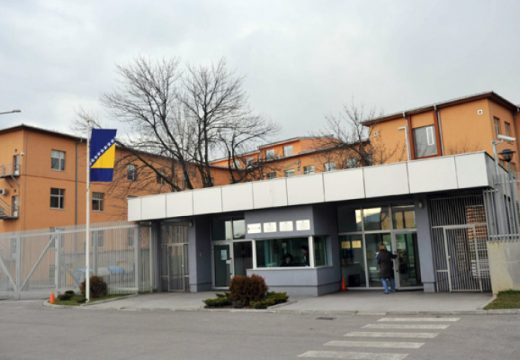 Državni policajac za 1.000 eura odavao tajne kriminalcima