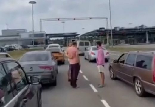 Nakon obavještenja o mobilizaciji: Gužva na Finsko-ruskoj granici (VIDEO)