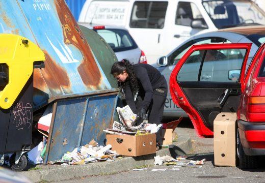 Prvi dan škole u BiH: Neki u klupe, neki na ulicu da skupljaju karton