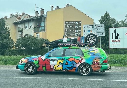 Carbage run karavan prolazi kroz BiH: Automobili vrijedni do 500 eura i stari bar 15 godina