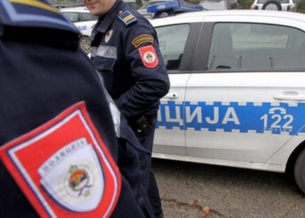 Policija ga zatekla kako se merdevinama penje da uđe u tuđu kuću