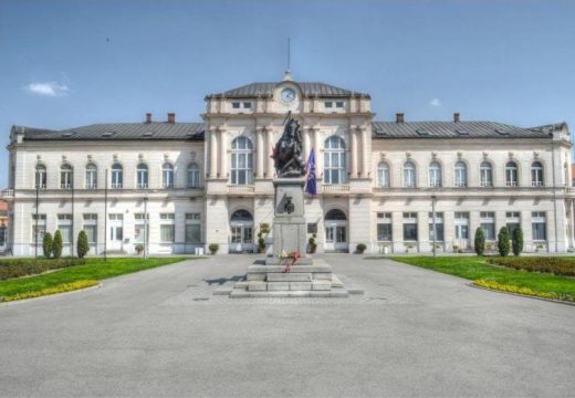 Gradskoj upravi Bijeljine nedostaje 1,3 miliona KM za plate zaposlenih