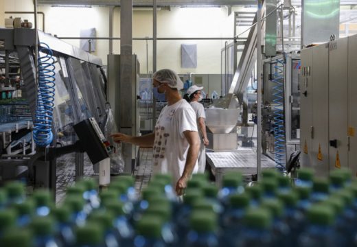 Privreda na klackalici, dalji rast upitan