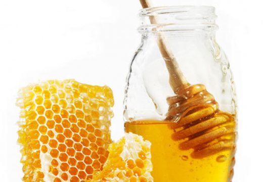 Sve blagodati njege medom: Uklanja šminku, čisti i hidrira kožu