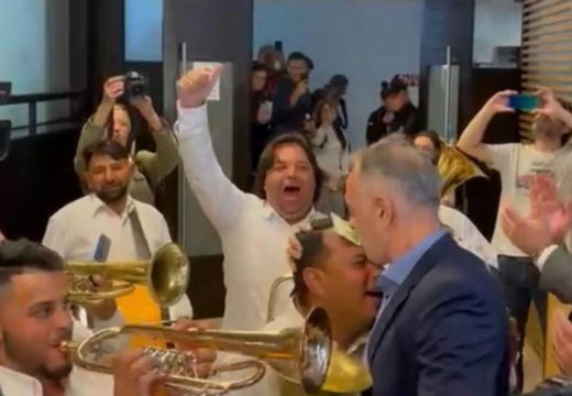 Trubači “upali” na prijem, pa iznenadili odbojkašice