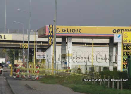 Vlasnik pumpe upoznat sa svim događajima oko samoubistva i žali zbog gubitka života mladića