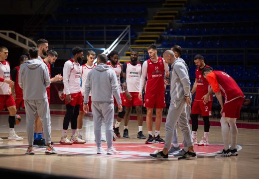 Košarkaši Crvene zvezde večeras gostuju Baskoniji