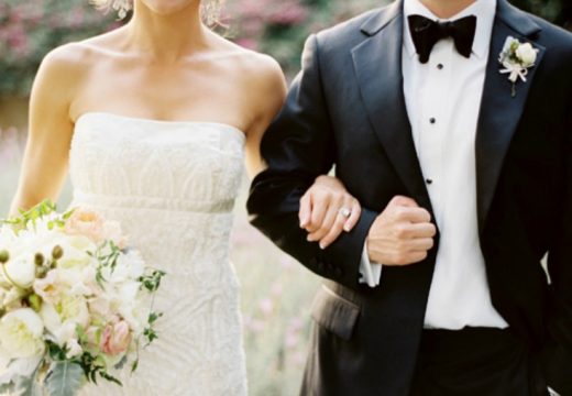 Zašto se tati cijepa majica za rođenje djeteta, a mlada “kupuje” na vjenčanju?