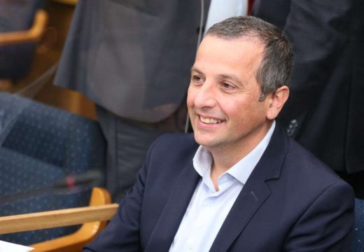 Ugledom u narodu i dobrim ljudima moguće je učiniti čudo