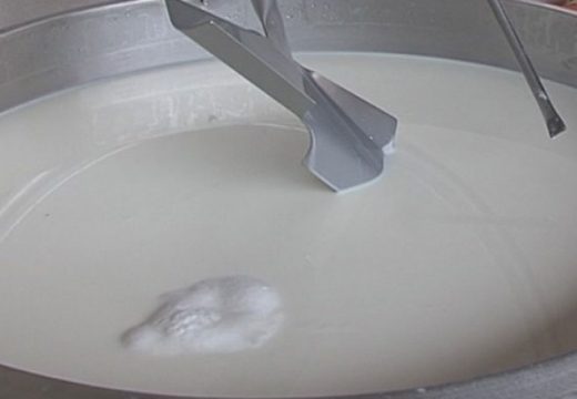 Isplaćeno 2.439.694 KM po osnovu premije za mlijeko