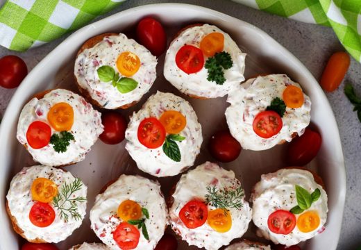 Slane korpice sa sirom i pršutom