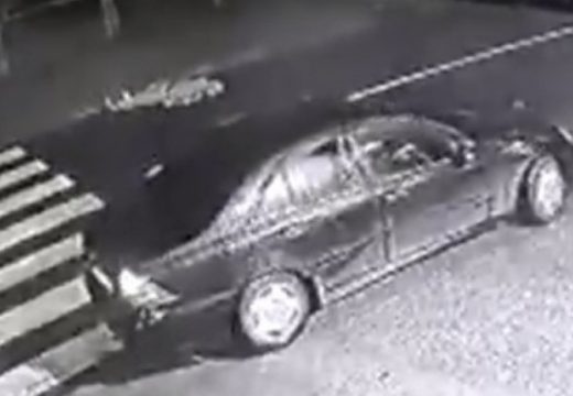 Nesreća u Brčkom: Pijan šetao po pješačkom prelazu pa ga pokupilo auto (Uznemirujući video)