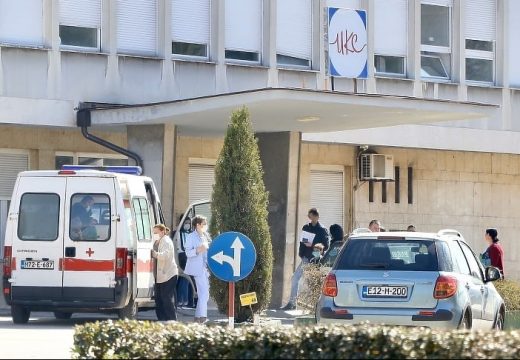 Preminuo muškarac koji je jutros u Tuzli ubio suprugu pa pucao u sebe