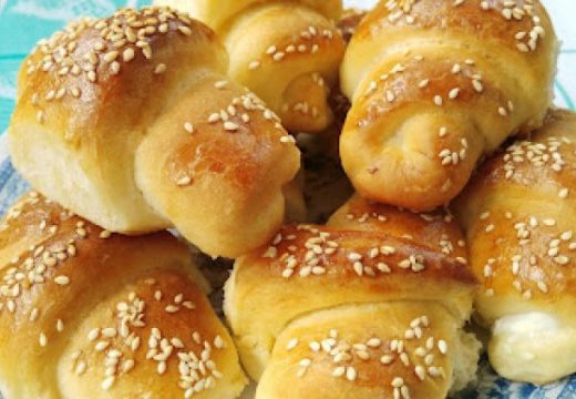 Napravite kiflice sa sirom bez margarina (Video)