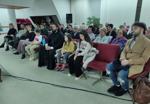 Predstavljena zbirka pjesama “Prljavi Snješko na usijanoj haubi”