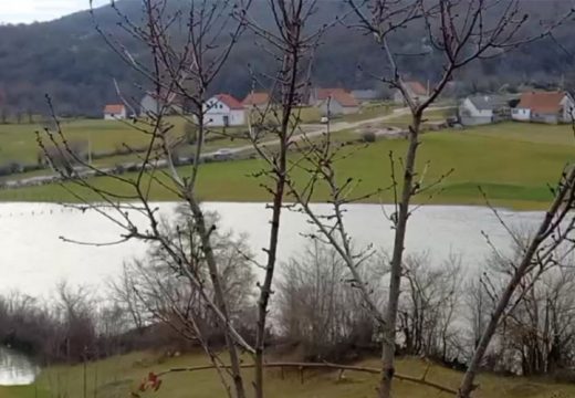 Na slavu idu čamcima