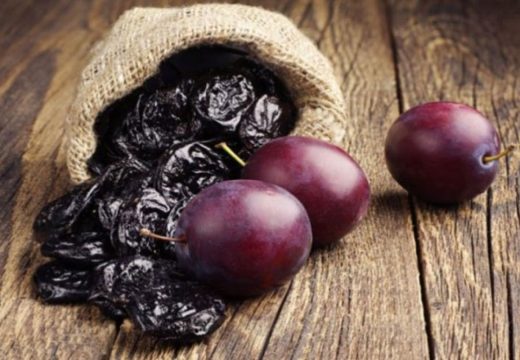 Suve šljive smanjuju rizik od razvoja osteoporoze