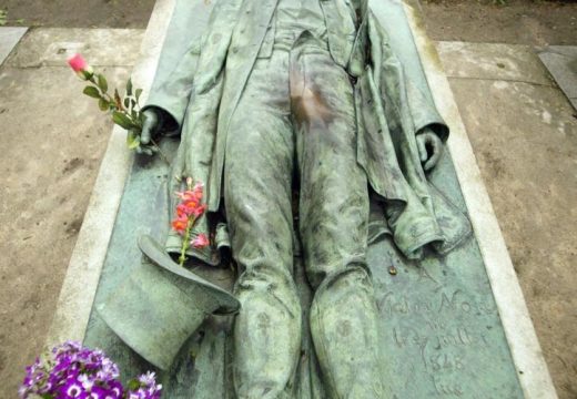 Najperverzniji grob: Godišnje se hiljade žena trljaju o njega