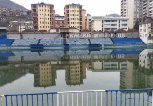 Gradski stadion u Zvorniku potopila rijeka Drina
